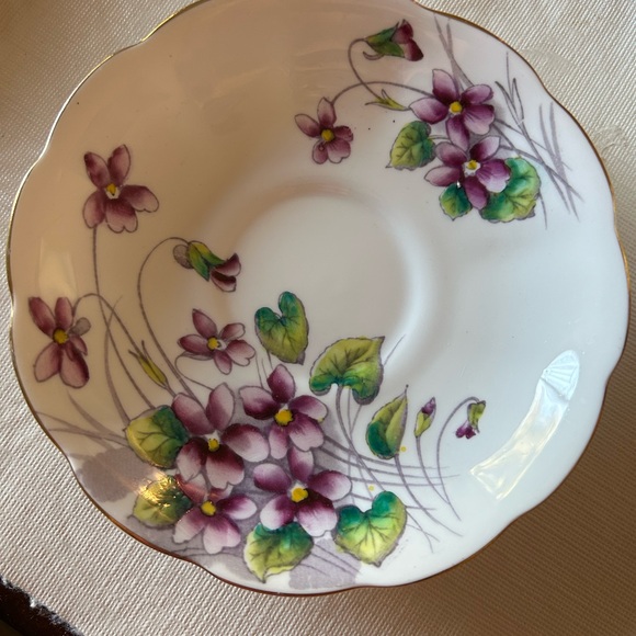 Royal Albert.  Bone china. Flower of the month Violet no 2. - Picture 2 of 8